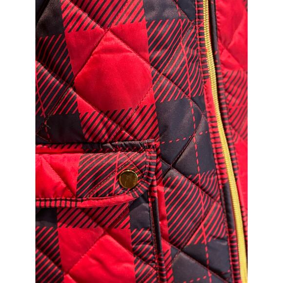 Women's St. John's Bay Red Black Plaid Quilted Vest, Zip Front, Pockets, Size Lg - Picture 3 of 3